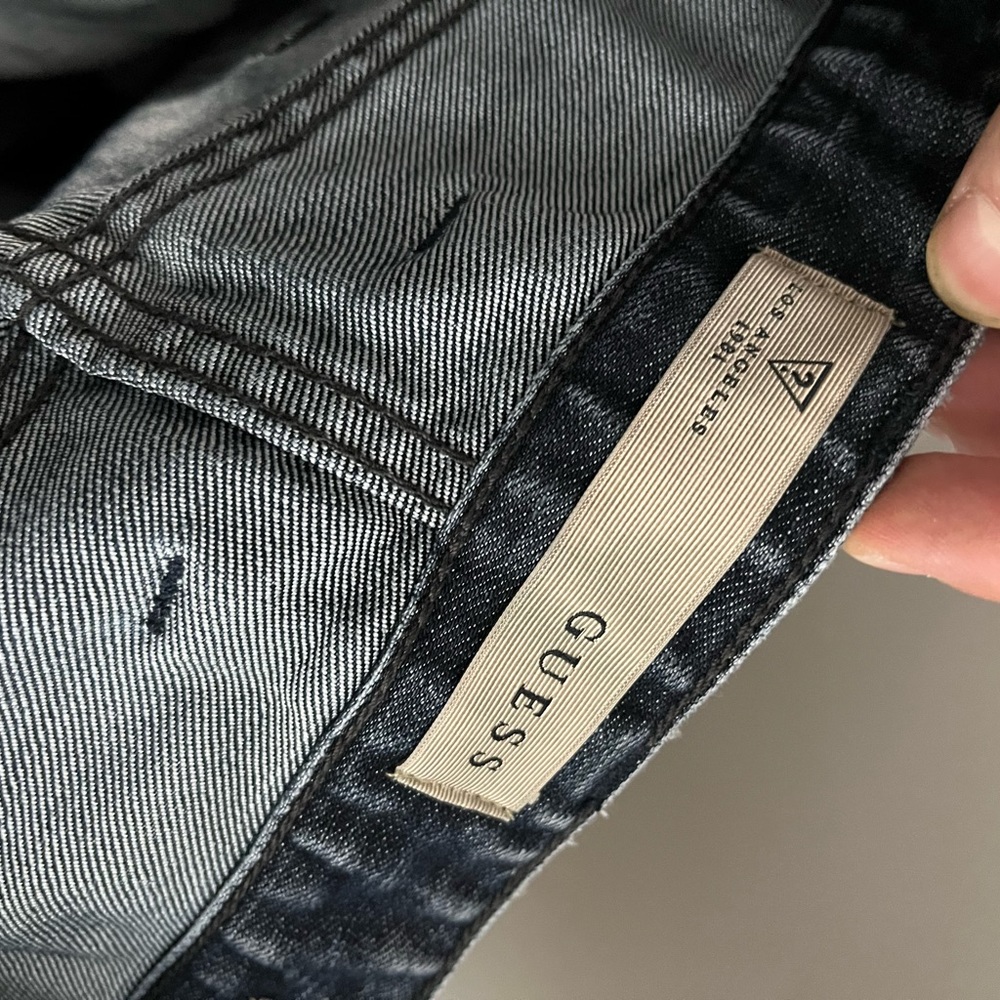 Guess Jeans Size 32 - Men’s - Picture 2 of 3